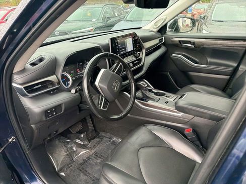 Used 2022 Toyota Highlander Limited AWD/4WD image 23