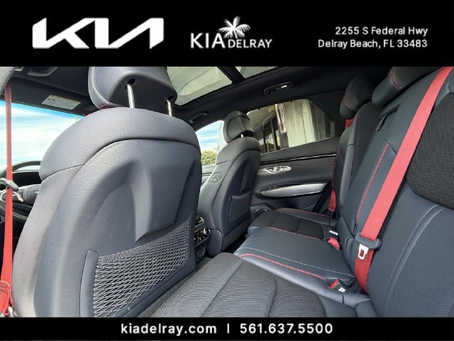 Used 2023 Genesis GV70 2.5T w/ Sport Prestige Package AWD/4WD image 16
