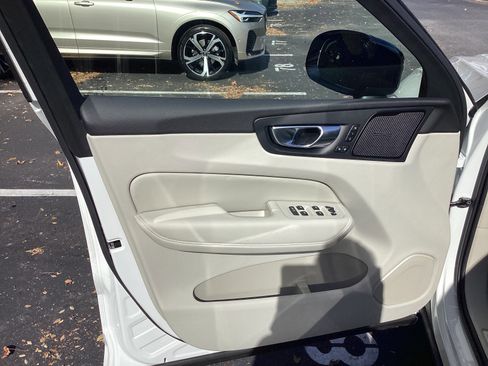 Used 2026 Volvo XC60 B5 Ultra w/ Protection Package Premier AWD/4WD image 13
