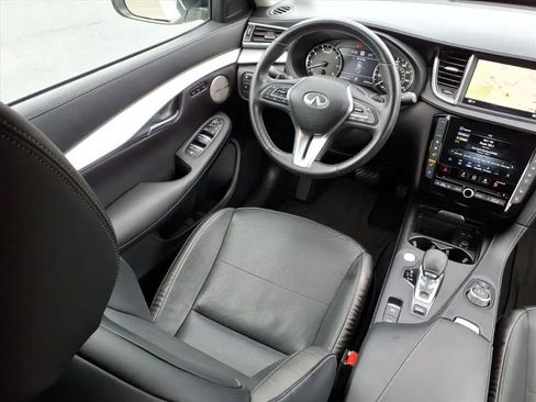 Used 2022 INFINITI QX50 Essential image 17