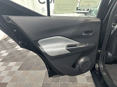 Used 2021 Nissan Kicks SR image 18