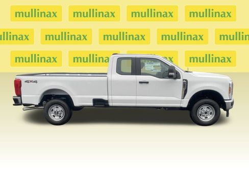 New 2026 Ford F250 XL w/ XL Chrome Package image 2