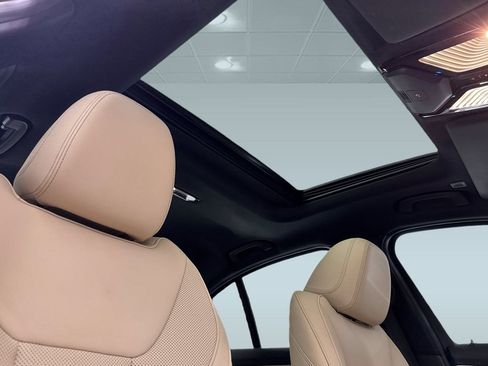 Certified 2023 BMW 330i Sedan w/ Driving Assistance Package image 16