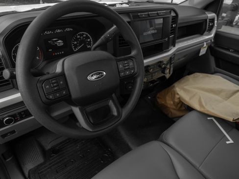 New 2024 Ford F550 4x4 Regular Cab Super Duty image 7