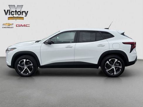 Used 2024 Chevrolet Trax RS w/ Driver Confidence Package FWD image 3