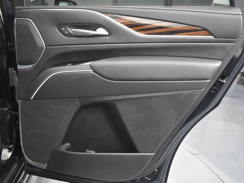 Certified 2024 Cadillac Escalade Premium Luxury w/ Performance Package AWD/4WD image 36