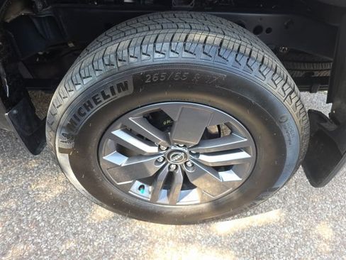Certified 2026 Nissan Frontier SV w/ Tow Package AWD/4WD image 6