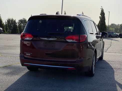 Used 2019 Chrysler Pacifica Touring-L FWD image 7