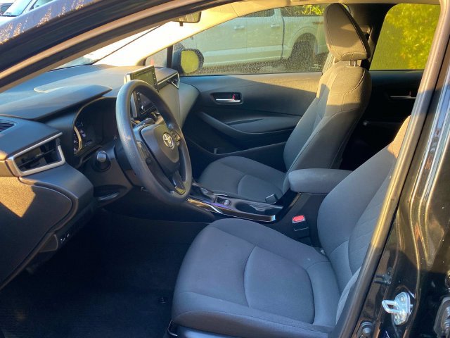 Used 2021 Toyota Corolla LE FWD image 11