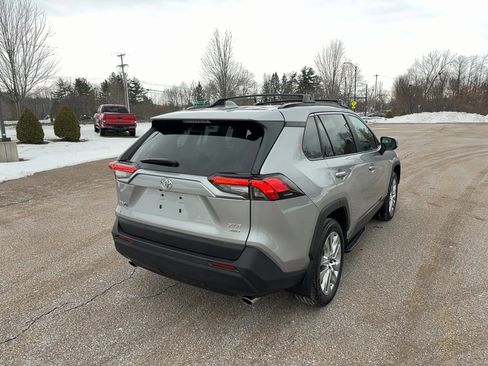 Used 2025 Toyota RAV4 XLE Premium image 5