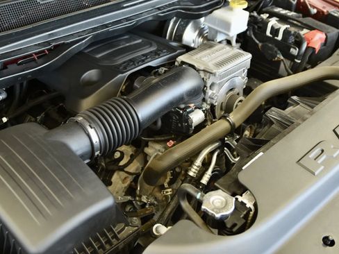 Used 2023 RAM 1500 Laramie AWD/4WD image 29