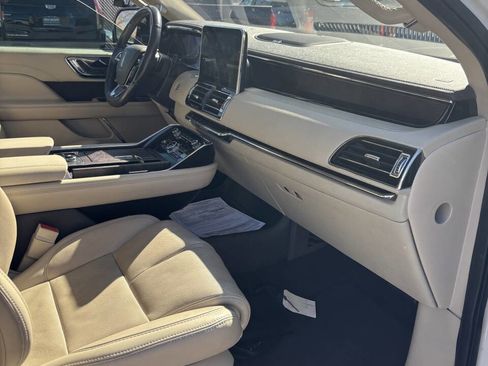 Used 2020 Lincoln Navigator Reserve w/ Equipment Group 201A Reserve image 14