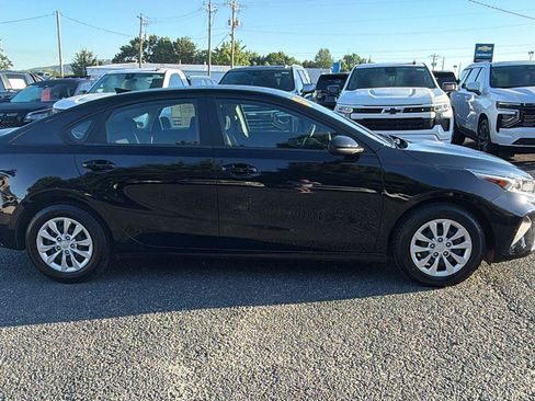 Used 2024 Kia Forte LX FWD image 7