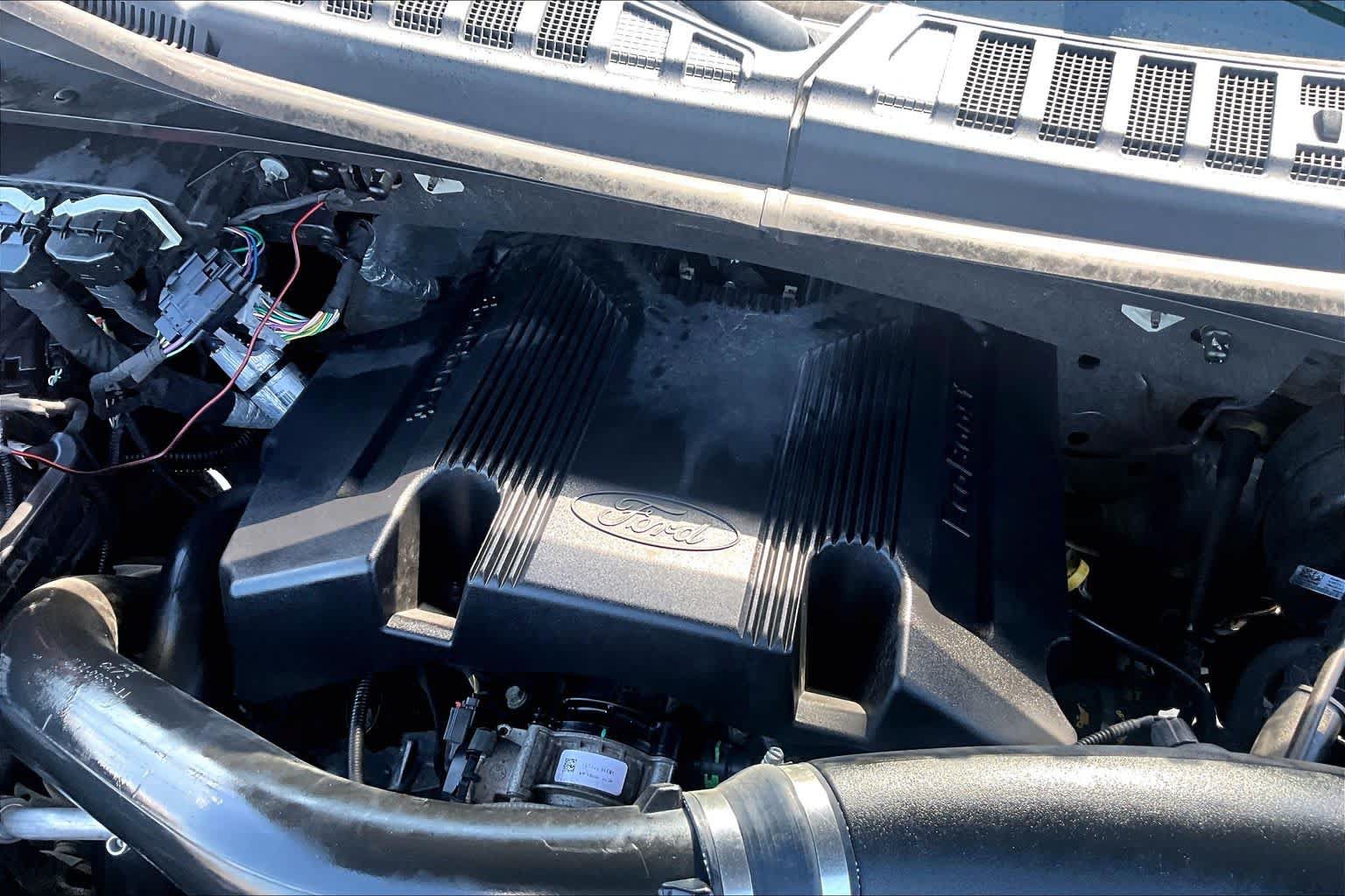 Used 2019 Ford F150 Lariat w/ Equipment Group 502A Luxury AWD/4WD image 33