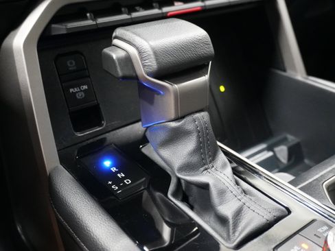 Used 2024 Toyota Tundra Limited image 19