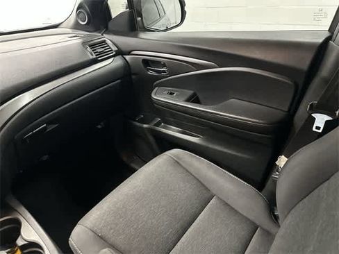 Used 2020 Honda Passport Sport image 13