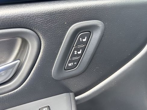 Used 2025 Honda Pilot TrailSport image 11