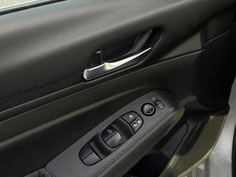 Certified 2024 Nissan Altima 2.5 SV image 12