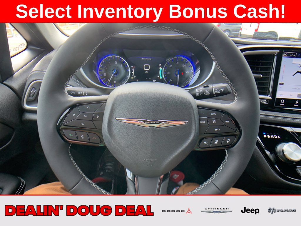 New 2026 Chrysler Pacifica Select w/ S Appearance Package AWD/4WD image 14