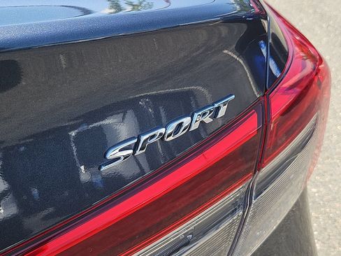 Used 2023 Honda Civic Sport image 11