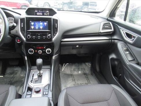 Used 2020 Subaru Forester Premium AWD/4WD image 14