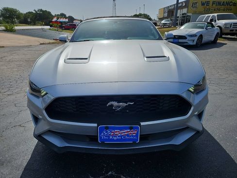 Used 2018 Ford Mustang Premium RWD image 3