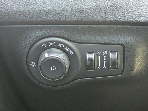 Used 2020 Jeep Compass Latitude w/ Popular Equipment Group image 26