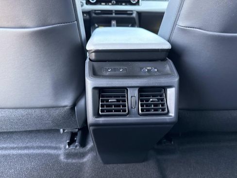 New 2026 Subaru Solterra image 17