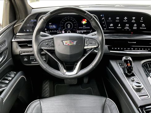 Used 2023 Cadillac Escalade Sport w/ LPO, ONYX Package image 4