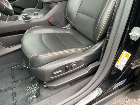 Used 2024 GMC Terrain AT4 AWD/4WD image 18