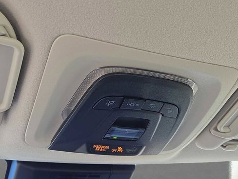 Used 2023 Toyota Corolla LE image 27