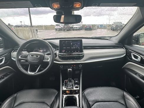 Used 2025 Jeep Compass Limited AWD/4WD image 22