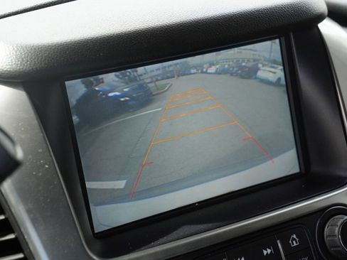Used 2015 Chevrolet Tahoe LT RWD image 13