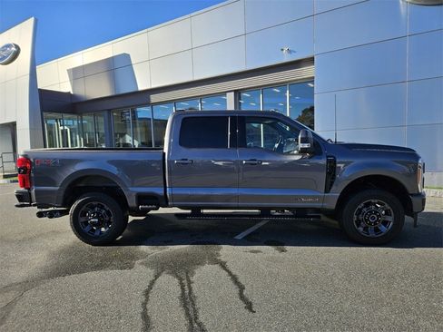 Used 2023 Ford F250 Lariat w/ Sport Appearance Package image 6