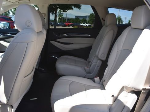 Used 2024 Buick Enclave Essence FWD image 15