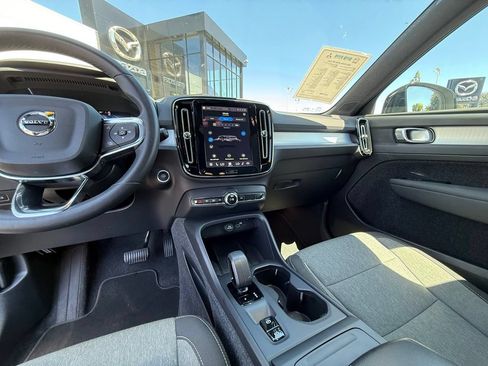 Used 2024 Volvo XC40 B5 Core AWD/4WD image 23