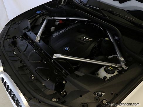 Certified 2023 BMW X7 xDrive40i w/ M Sport Package image 43