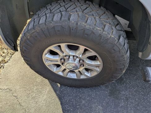 Used 2017 RAM 2500 Laramie image 6