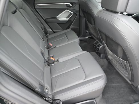 New 2025 Audi Q3 2.0T Premium image 21