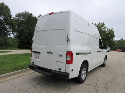 Used 2021 Nissan NV 2500 SV RWD image 9