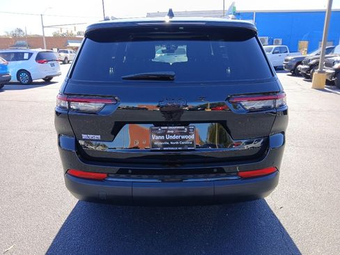 New 2025 Jeep Grand Cherokee L Altitude image 5