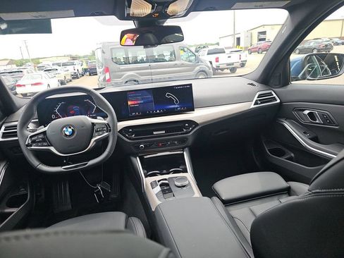 Used 2025 BMW 330i xDrive Sedan w/ Premium Package AWD/4WD image 19