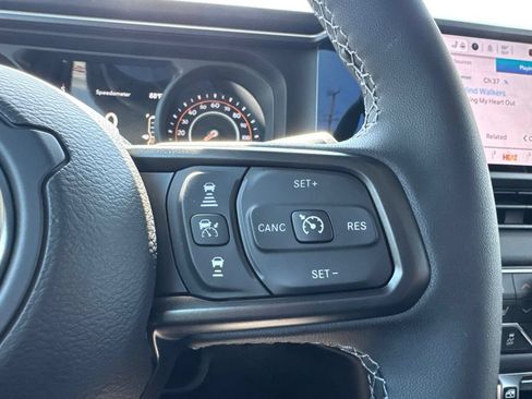 New 2026 Jeep Gladiator Rubicon w/ Steel Power Dome Hood Package AWD/4WD image 16