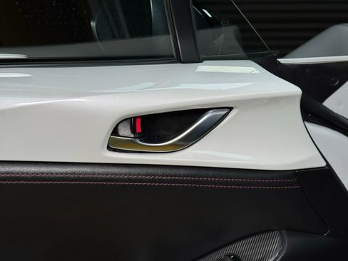 Used 2016 MAZDA MX-5 Miata Club image 23