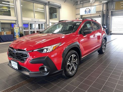 Used 2024 Subaru Crosstrek 2.0i Premium image 3