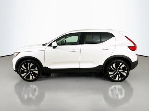Used 2024 Volvo XC40 B5 Plus w/ Climate Package AWD/4WD image 8