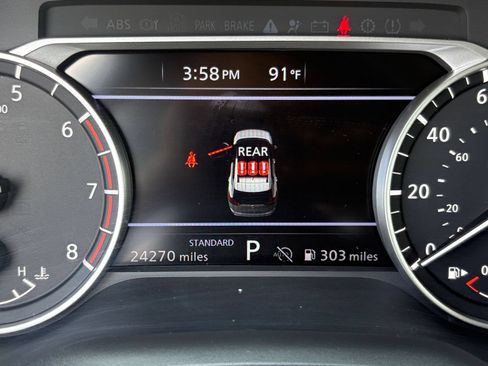Used 2025 Nissan Rogue SV FWD image 42