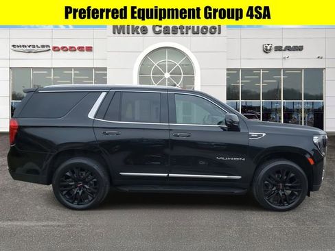 Used 2023 GMC Yukon SLT w/ SLT Premium Package image 3