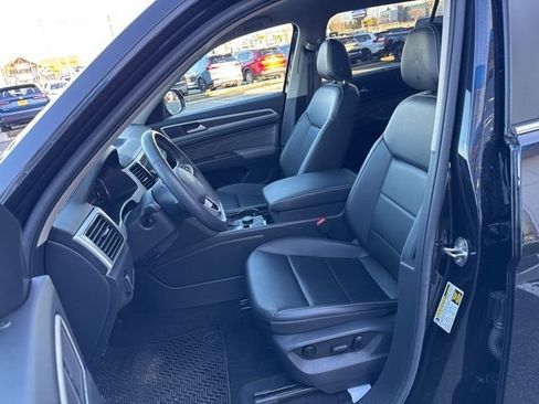 Used 2022 Volkswagen Atlas SE w/ Panoramic Sunroof Package image 14