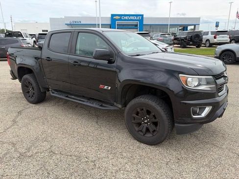 Used 2018 Chevrolet Colorado Z71 w/ Z71 Midnight Edition AWD/4WD image 2